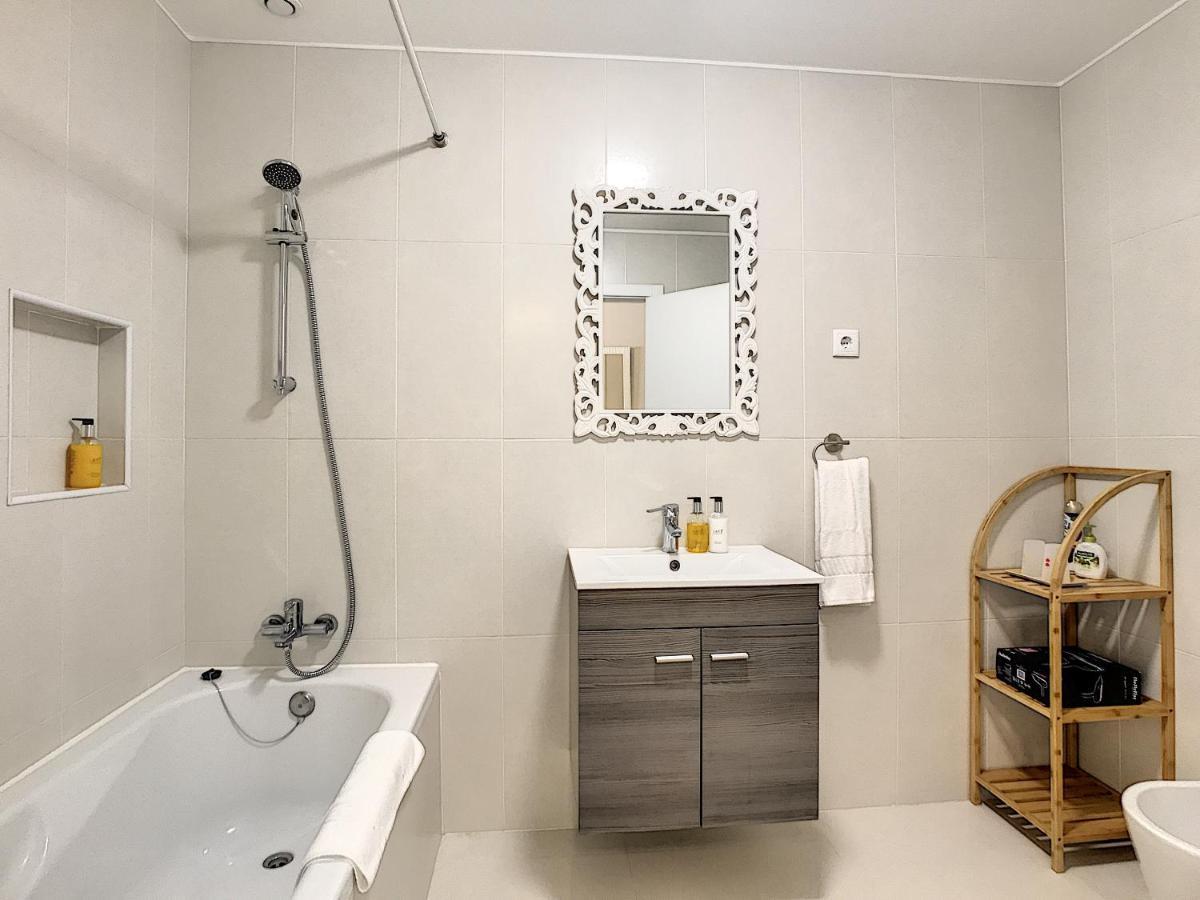 פונשל Apartment Lotus By Lovelystay מראה חיצוני תמונה