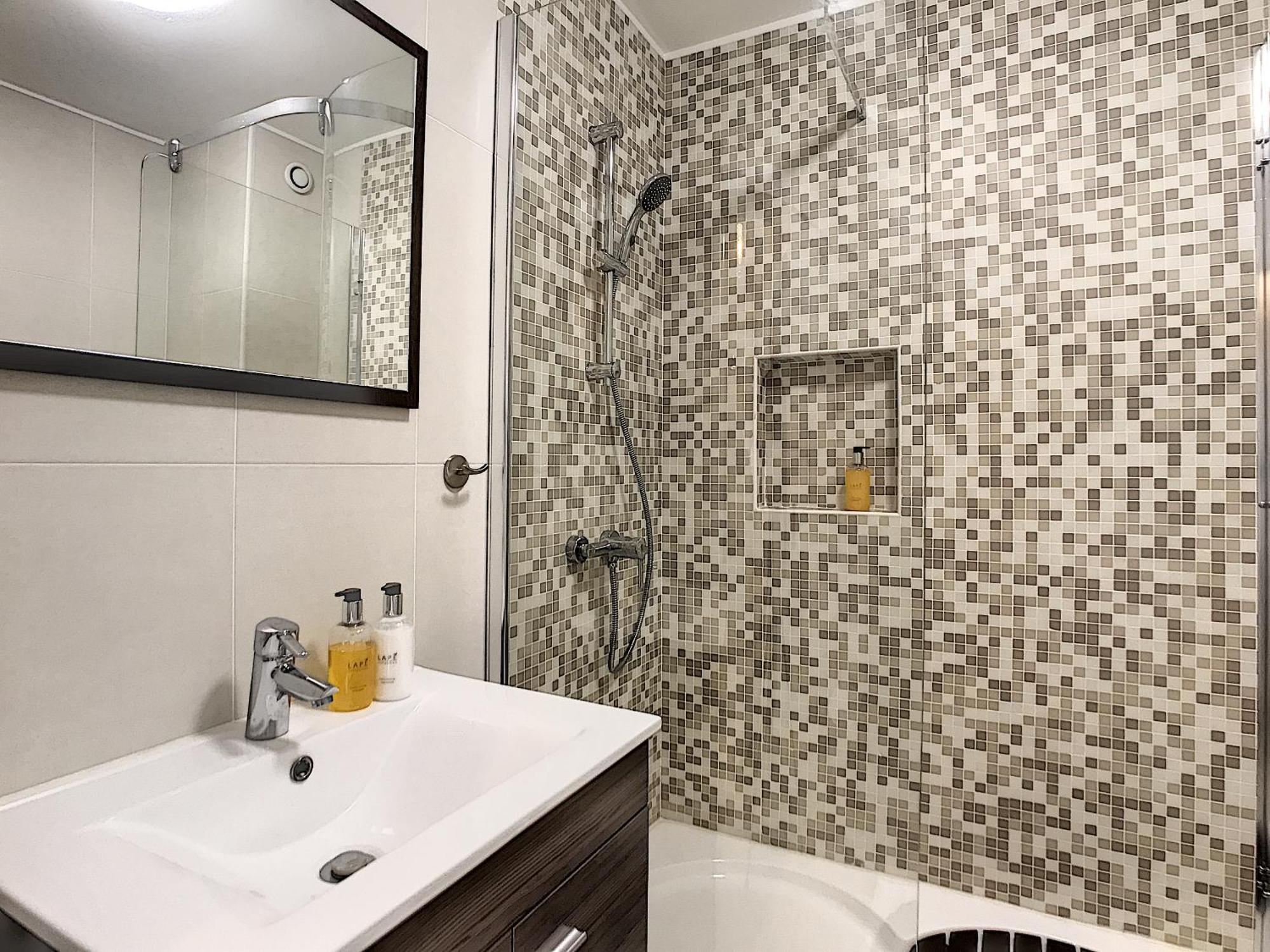 פונשל Apartment Lotus By Lovelystay מראה חיצוני תמונה